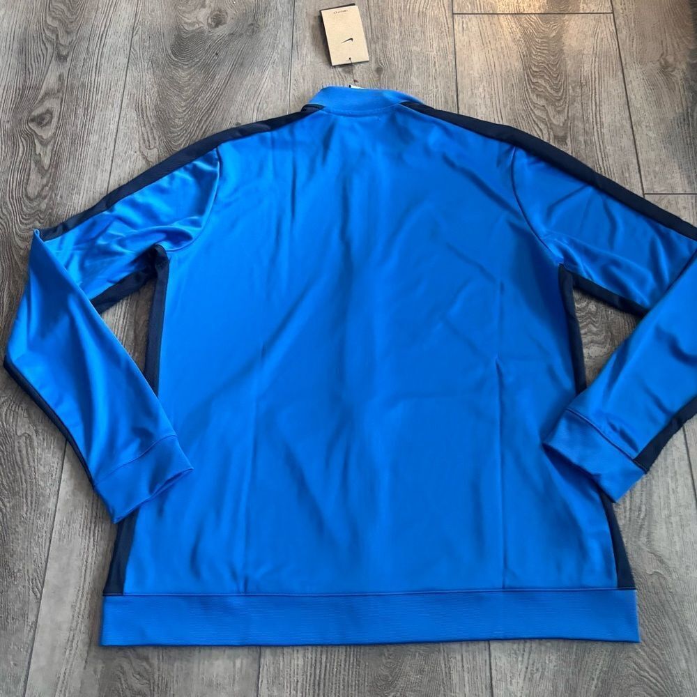 Nike woman’s Blue Track Jacket - Picture 2 of 4